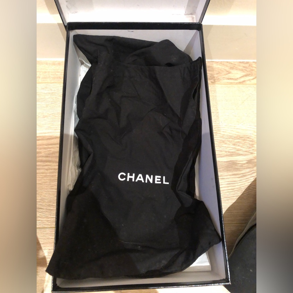 Chanel Black Patent Leather Pump - Picture 9 of 12